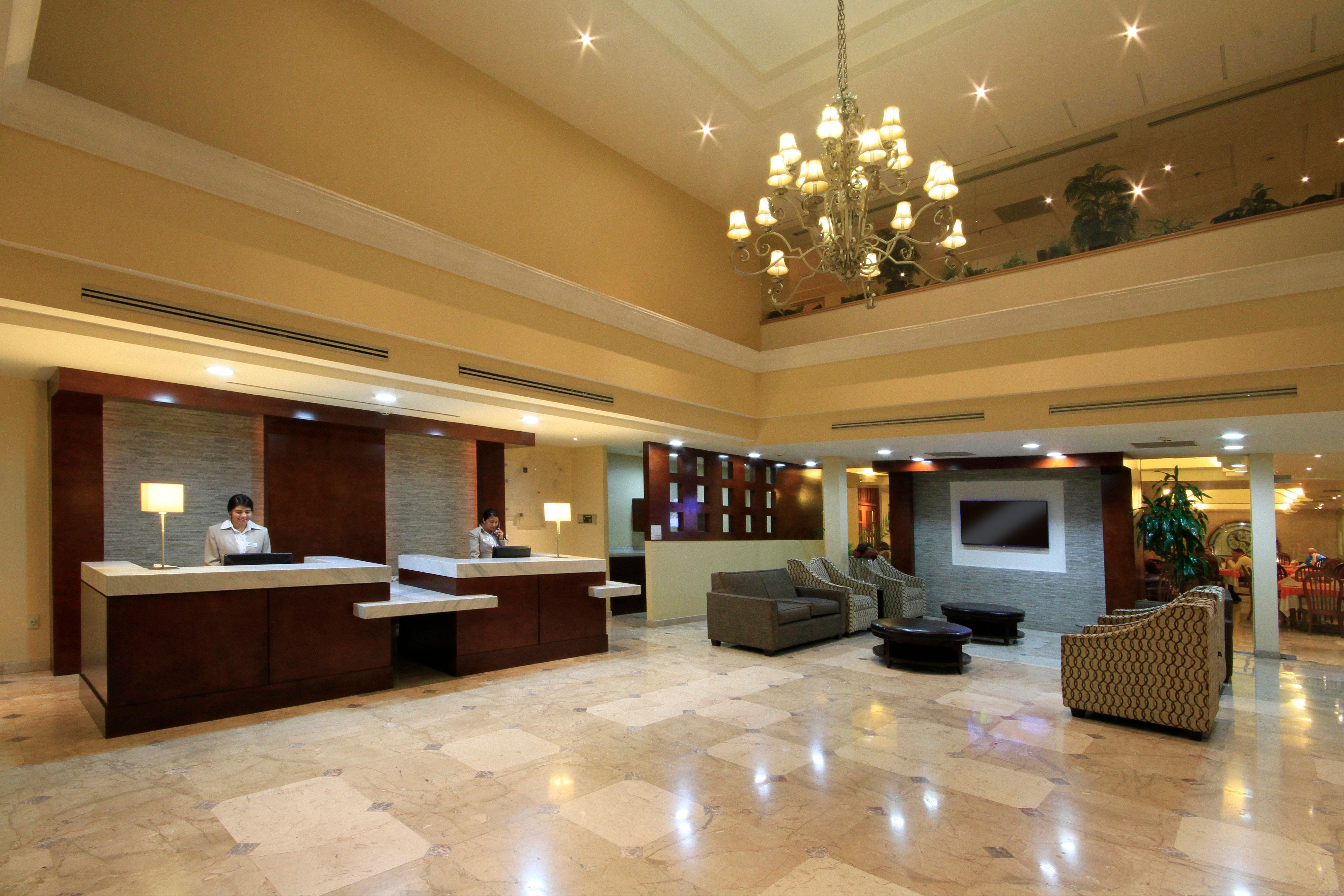 Hotel By Ihg Monclova
